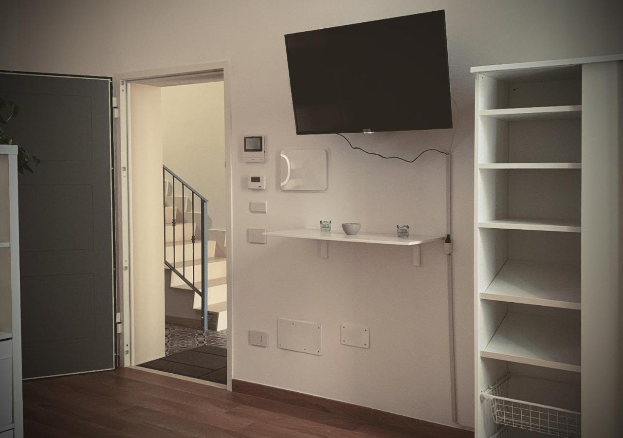 Satyria Apartments タラント エクステリア 写真