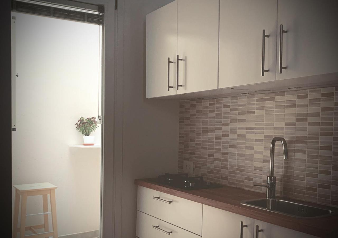 Satyria Apartments タラント エクステリア 写真