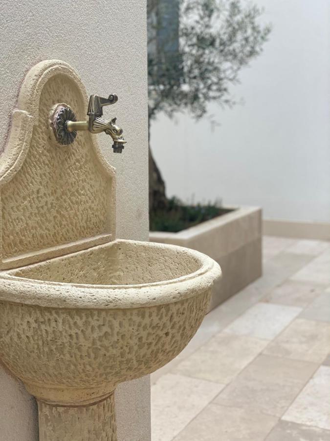 Satyria Apartments タラント エクステリア 写真